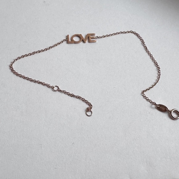 ✨Stunning Rare Maya Brenner Delicate Gold Tone LOVE Bracelet✨ - Picture 10 of 16